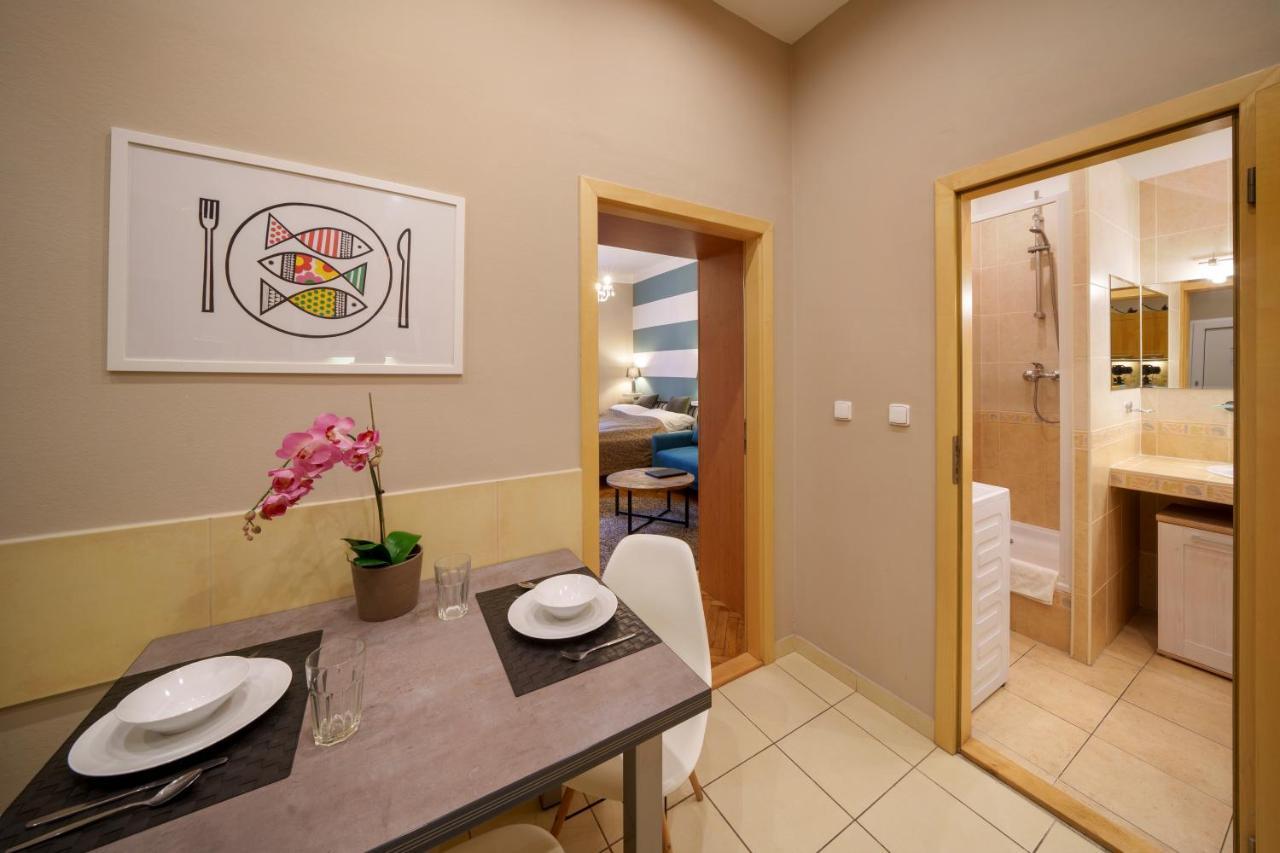 Dlouha Apartment With Balcony Prága Kültér fotó